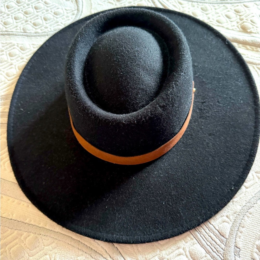 ISADORA BOATER HAT - BLACK